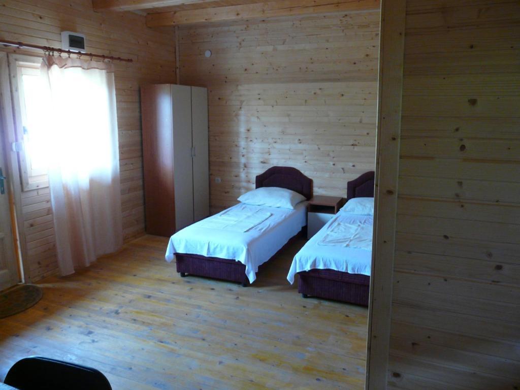 Guest House Jadran Pol Petrovac Habitación foto